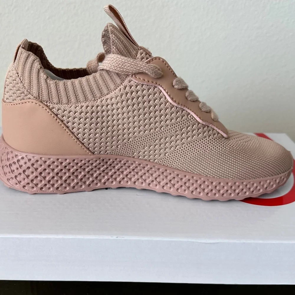 Blondo Women's Shara Waterproof Blush Sneaker Size 5.5 - Picture 5 of 9